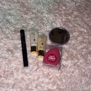 URBAN DECAY X MARVEL COLLECTION